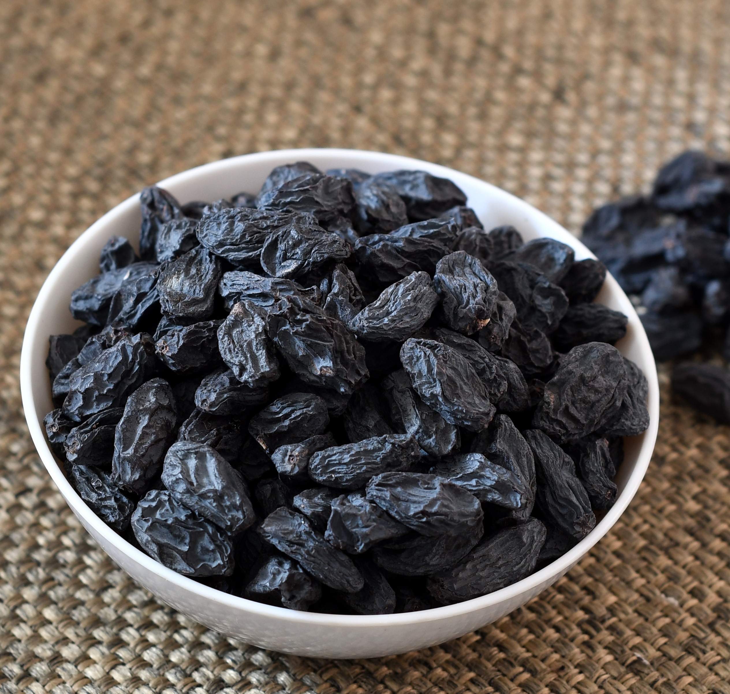 Black Raisins Seedless No 1 – Kali Draksh Seedless No 1 500 Gram